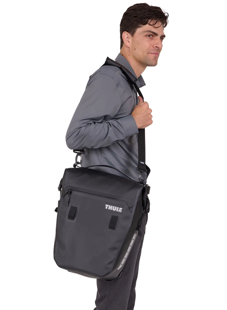 Krepšys ant bagažinės Thule Shield Pannier 22L juodas