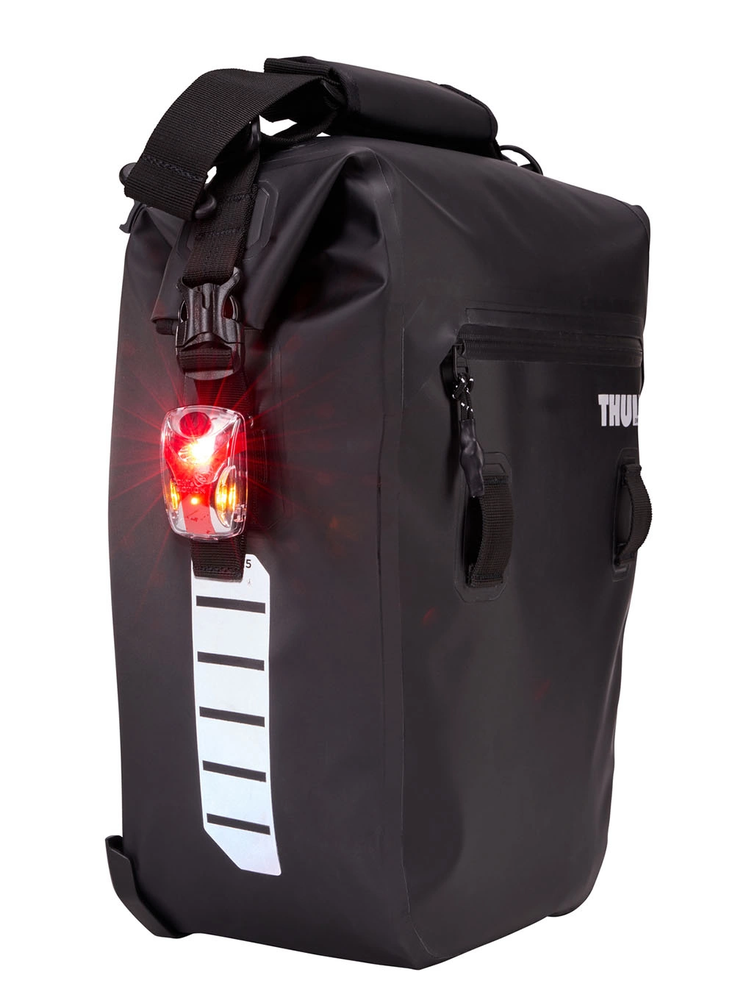 Krepšys ant bagažinės Thule Shield Pannier 22L juodas