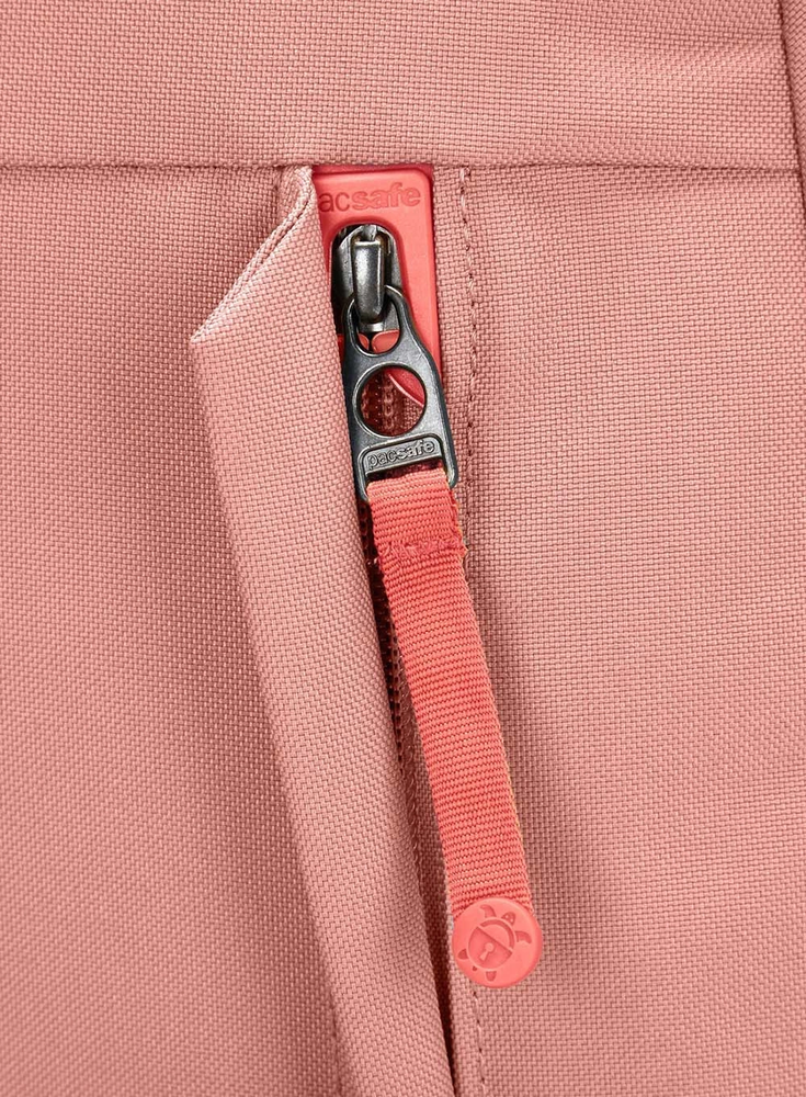 Miesto kuprinė Pacsafe Go 15 l su RFID apsauga nuo vagystės - rožinė