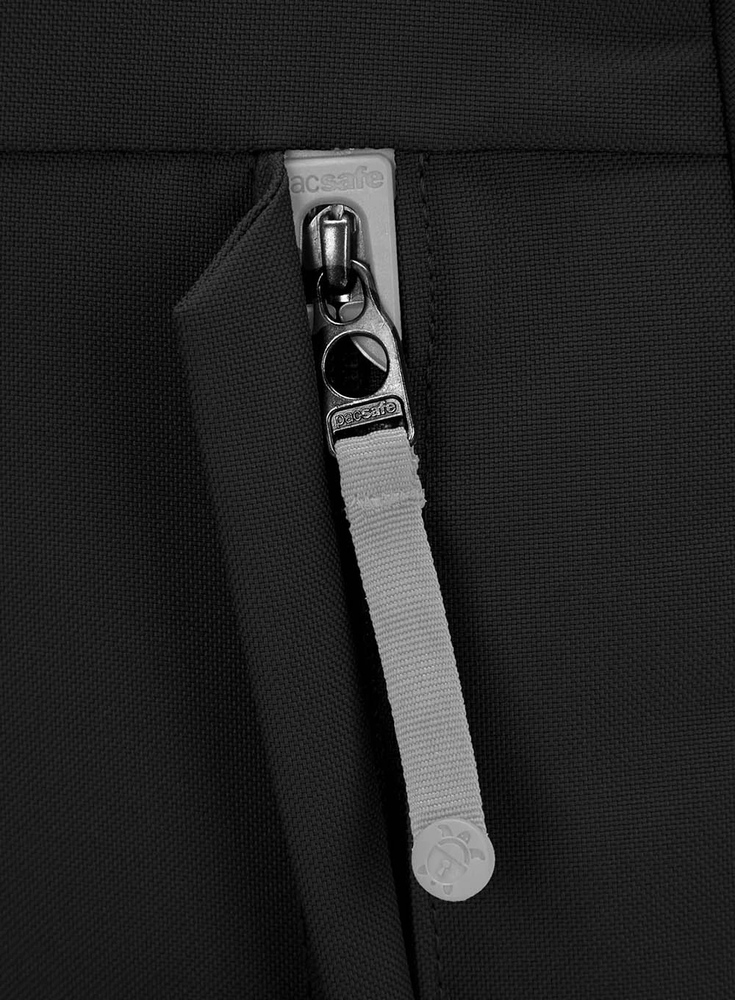 Pacsafe „Go 15 l“ apsauga nuo vagysčių miesto kuprinė – juoda