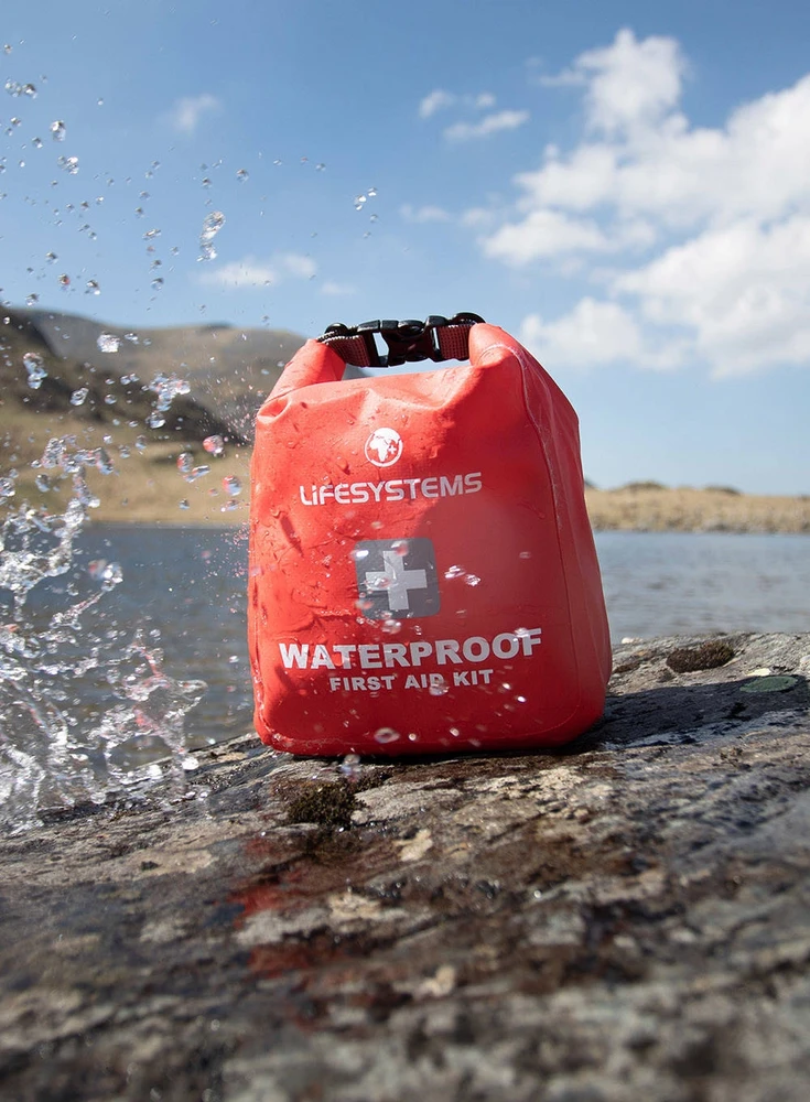 Neperšlampama vaistinėlė Lifesystems Atsparus vandeniui First Aid Kit