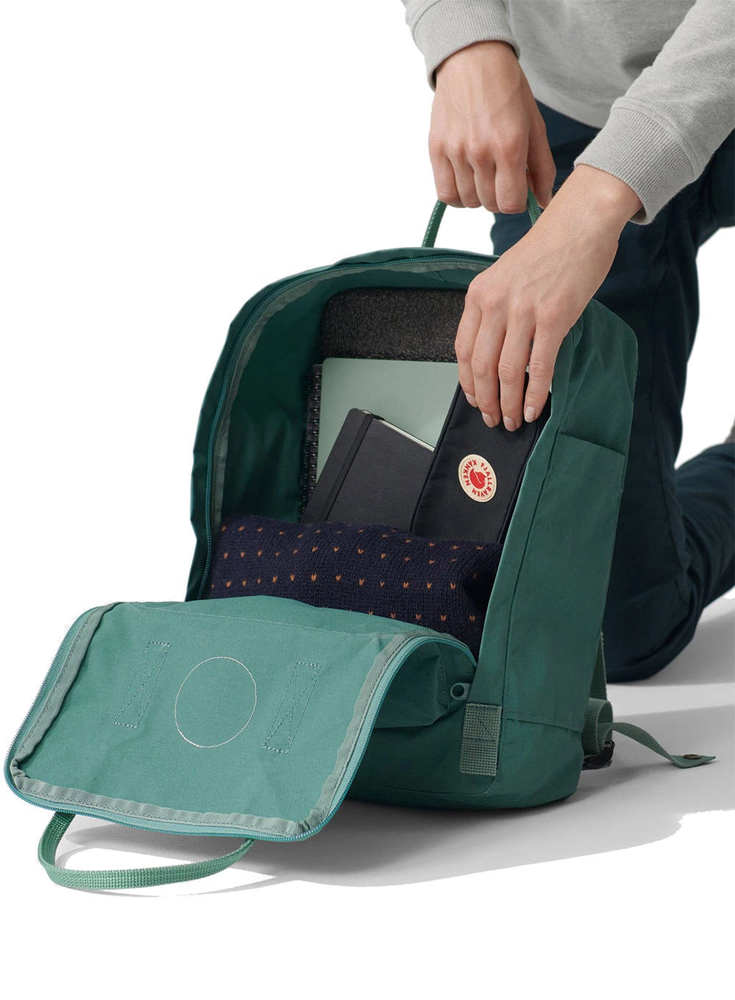 Fjallraven Kanken 16 L kuprinė - Mėlyna/šviesus Ąžuolas