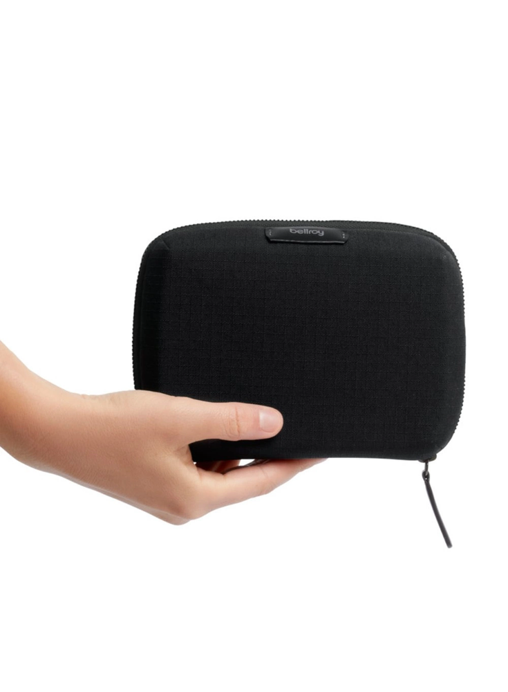 Bellroy Tech Kit Compact – mobiliųjų priedų organizatorius (juodas)