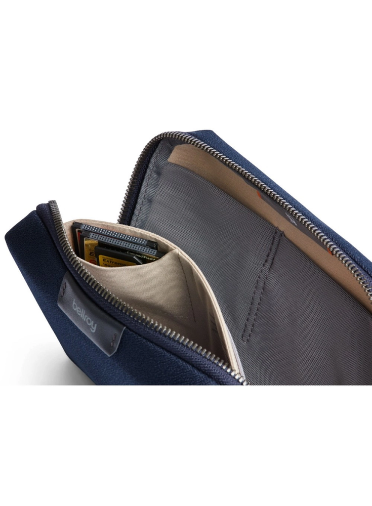 Bellroy Tech Kit Compact – mobiliųjų priedų organizatorius (tamsiai mėlynas)