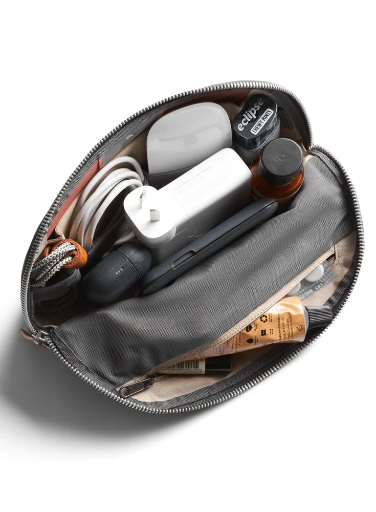 Bellroy Desk Caddy - organizer na priedai mobilne (slate)