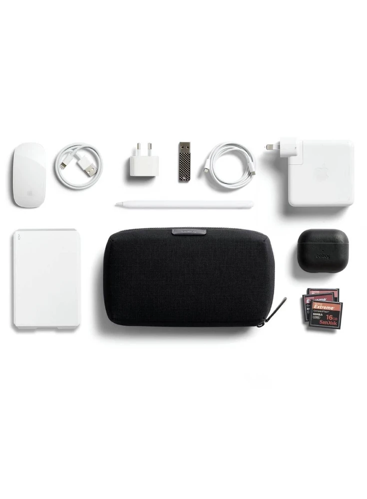 „Bellroy Tech Kit“ – mobiliųjų priedų organizatorius (juodas)