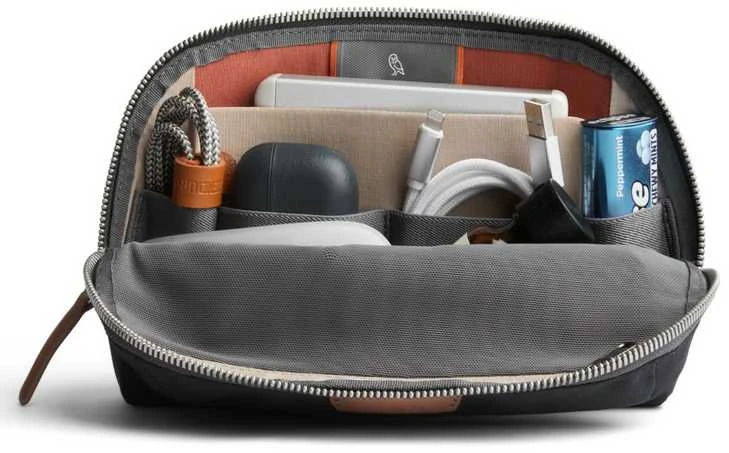 Bellroy Desk Caddy - organizer na priedai mobilne (slate)