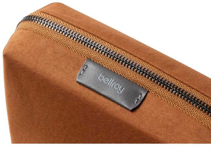 Skrzynkazdrewna „Bellroy Tech Kit Compact“ – mobiliųjų priedų organizatorius (bronzos spalvos)
