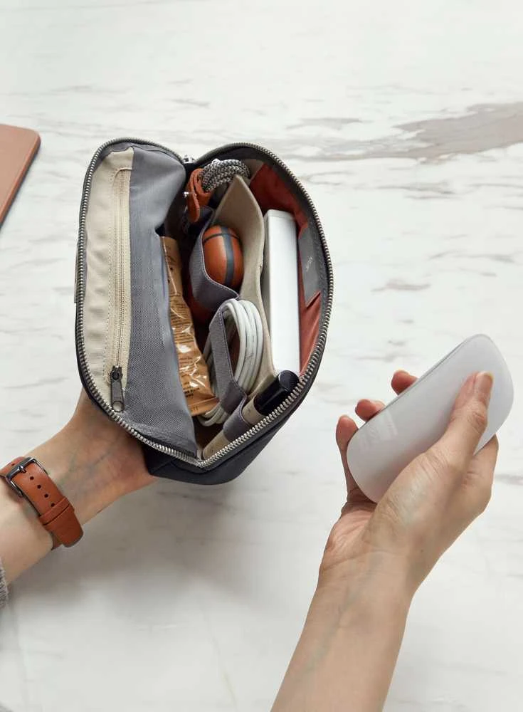 Bellroy Desk Caddy - organizer na priedai mobilne (slate)