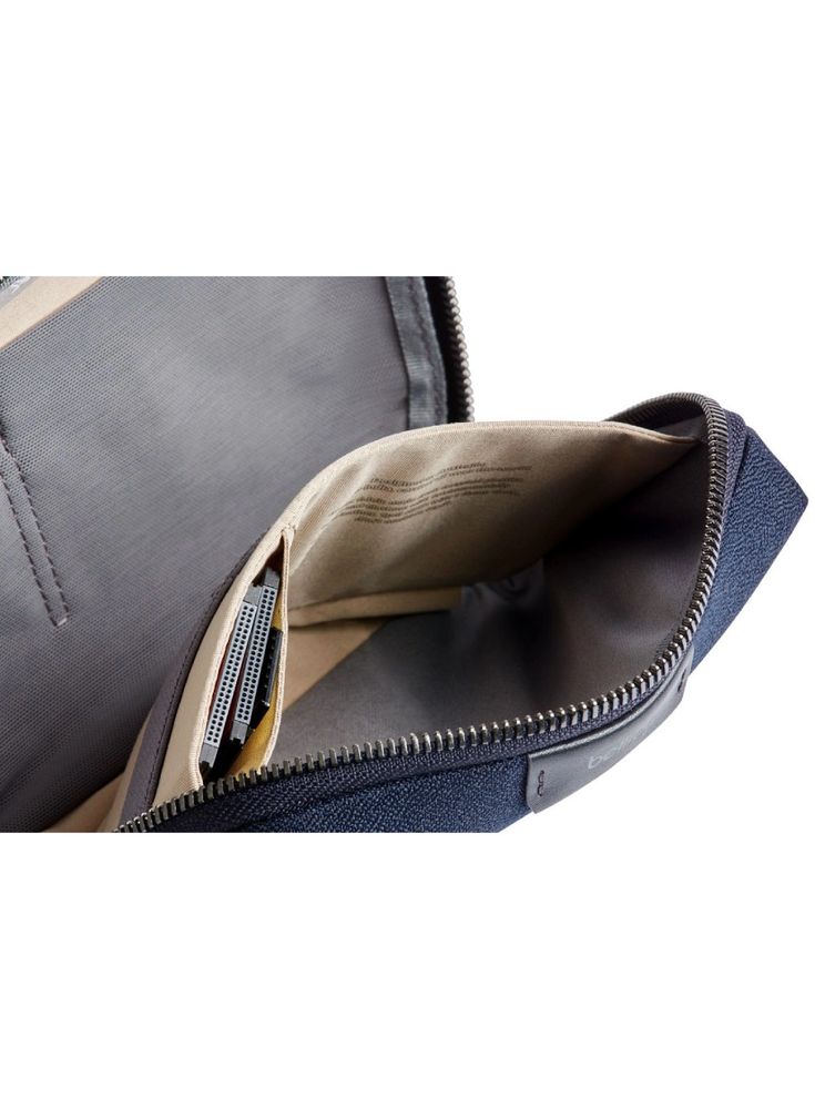 Bellroy Tech Kit Compact – mobiliųjų priedų organizatorius (tamsiai mėlynas)