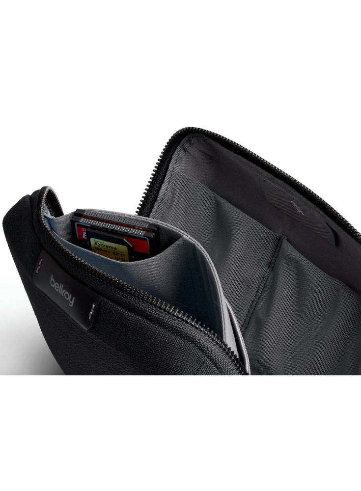 Bellroy Tech Kit Compact – mobiliųjų priedų organizatorius (juodas)