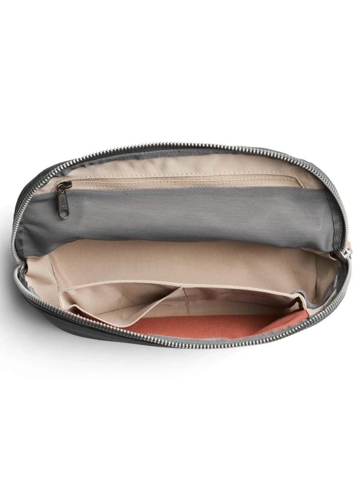 Bellroy Desk Caddy - organizer na priedai mobilne (slate)