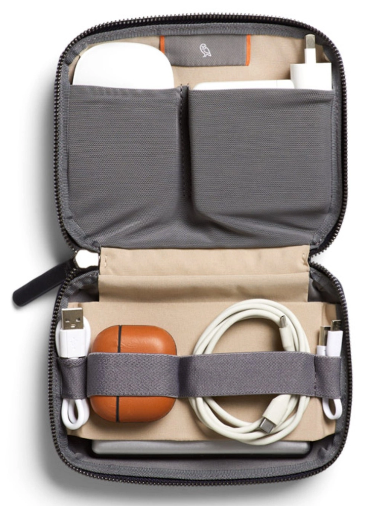 Bellroy Tech Kit Compact – mobiliųjų priedų organizatorius (tamsiai mėlynas)