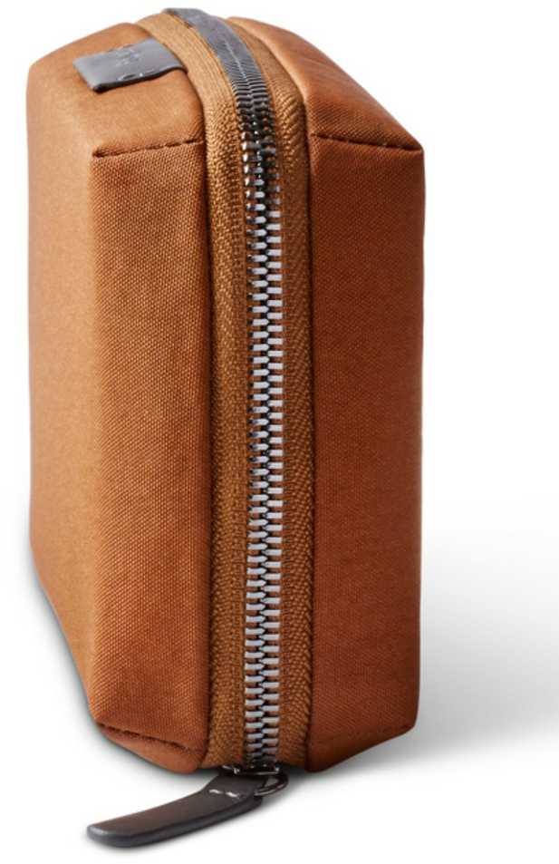 Skrzynkazdrewna „Bellroy Tech Kit Compact“ – mobiliųjų priedų organizatorius (bronzos spalvos)