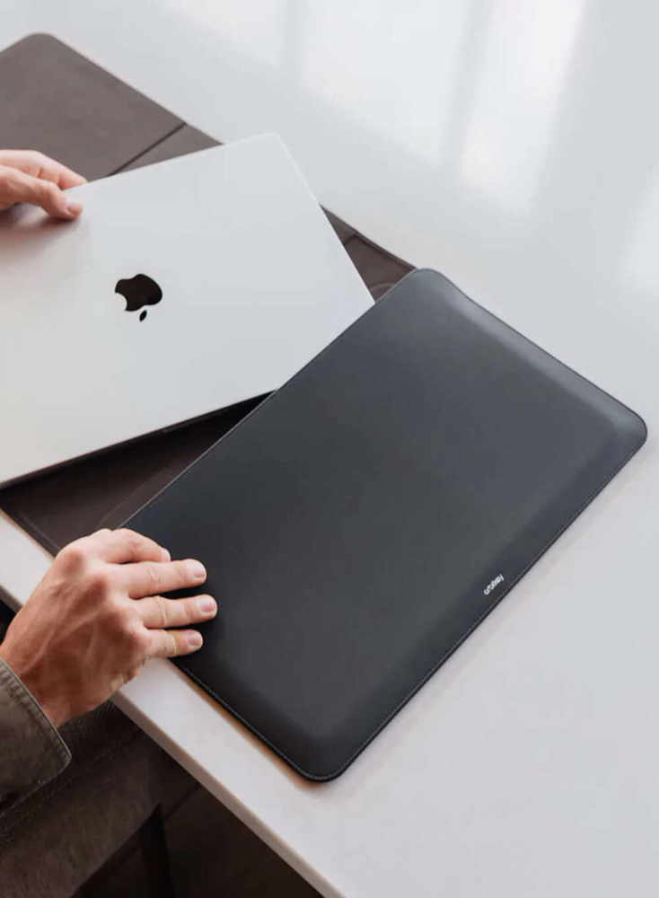 „Orbitkey“ – hibridinis nešiojamojo kompiuterio dėklas – juodas