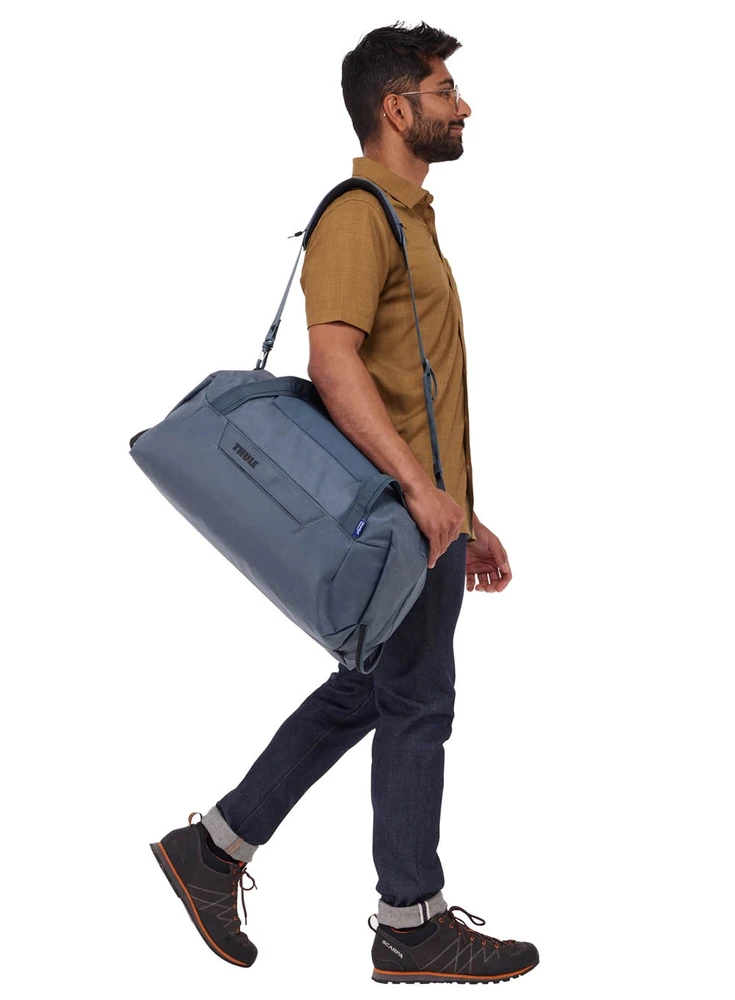 Thule | Sportinis krepšys 35 l | TAWD-135 Aion | Krepšys | Dirželis per petį | Atsparus vandeniui | Tamsiai pilka