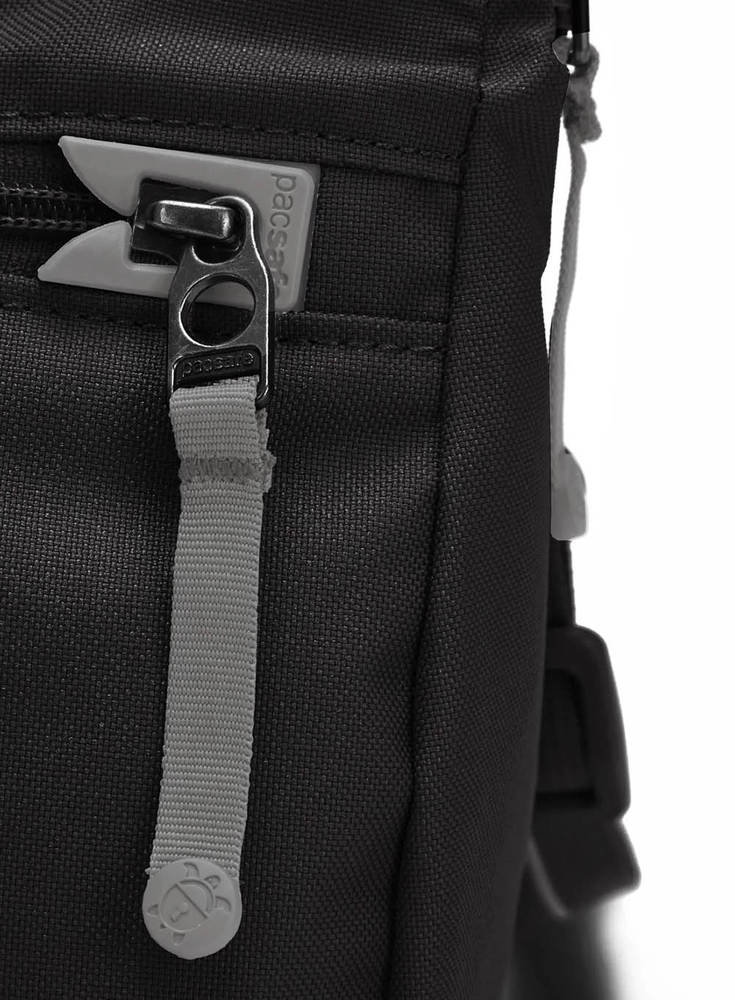 Pacsafe GO Saddle Crossbody juoda