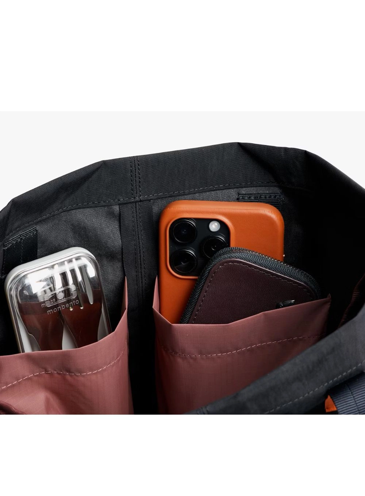 Bellroy City Tote - torba na ramię 10L (juodas)