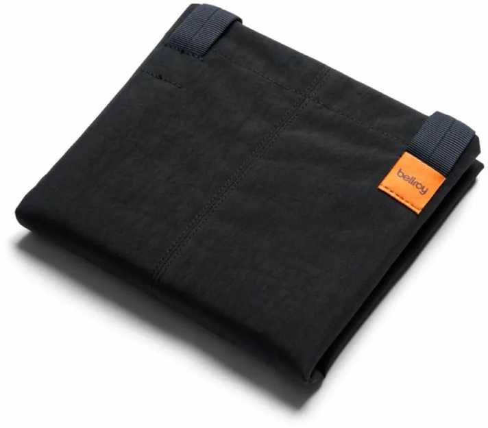 Bellroy City Tote - torba na ramię 10L (juodas)