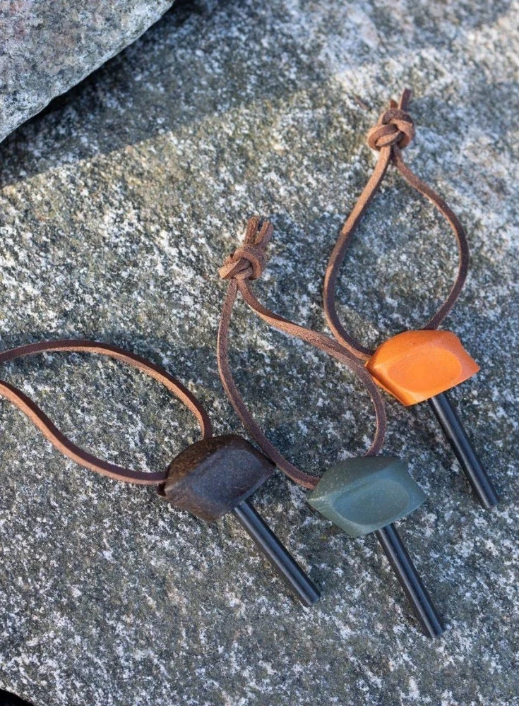 Light My Fire Pritemdykite „My Fire Tinder“. FireKnife Bio Cocoshell peiliui
