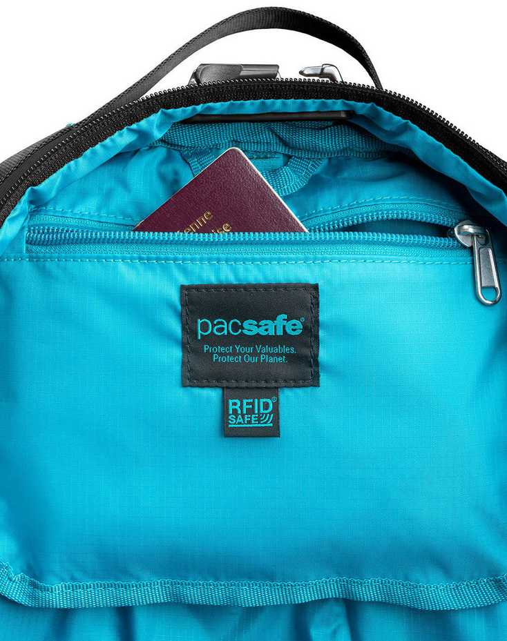 Pacsafe Eco 18L kuprinė ECONYL® juoda