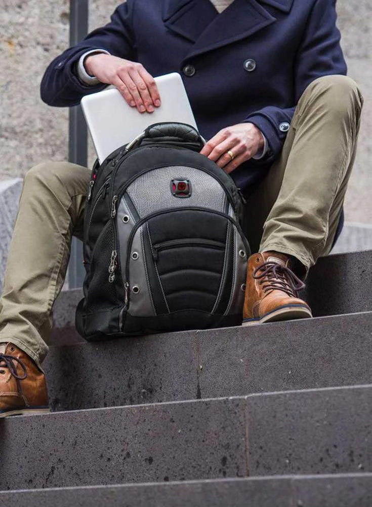 Rucksack for laptop WENGER synergy 600635 (16", juodos spalvos)