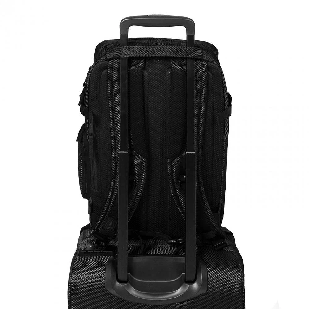 Eastpak TECUM M Cnnct Coat -reppu, musta