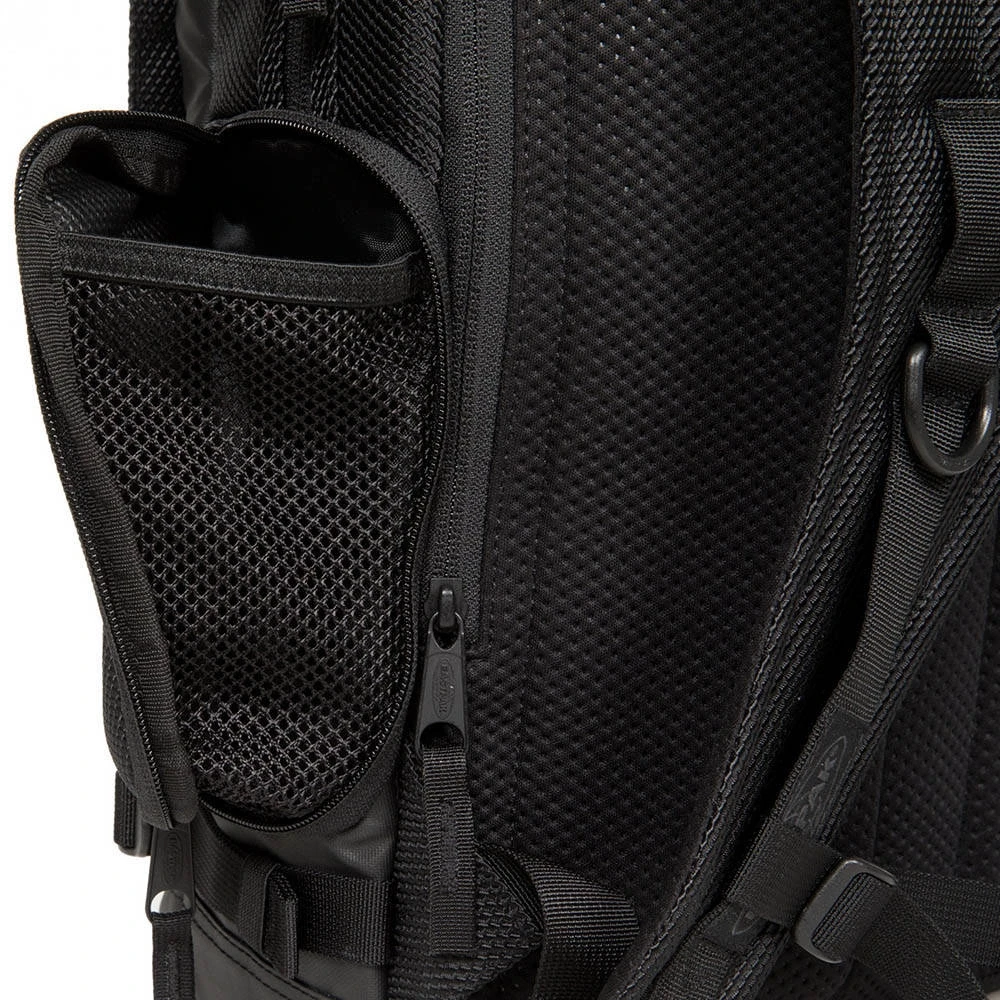 Eastpak TECUM M Cnnct Coat -reppu, musta
