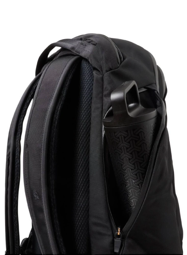 Bellroy Transit Workpack Pro 22 L juoda
