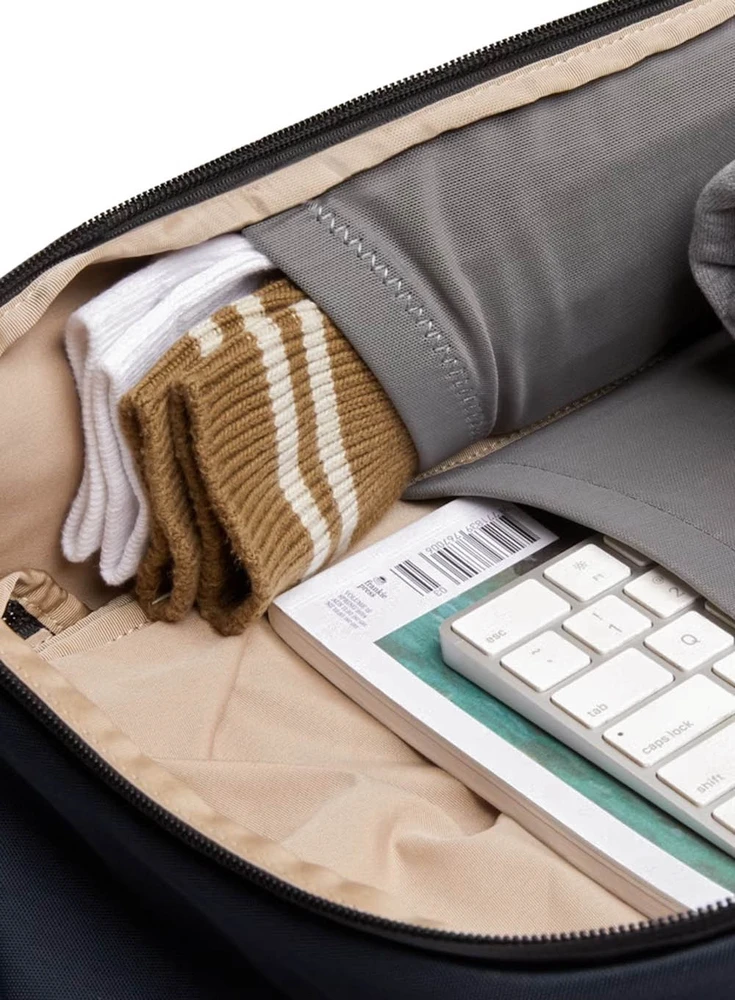 Hugh Butler „Bellroy Transit Workpack“ 2-ojo leidimo kuprinė, 20 l, „Nightsky“