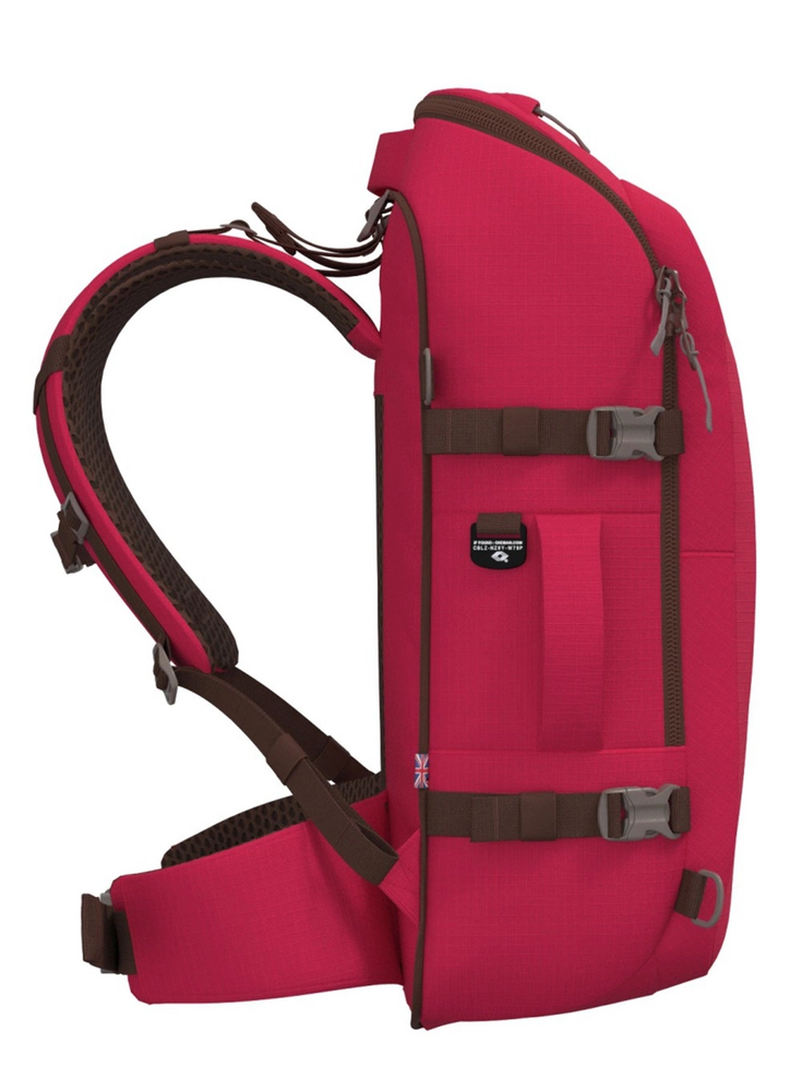 Cabinzero Adv 42l kelioninis kuprinės-rankinės dėklas, Miami Magenta