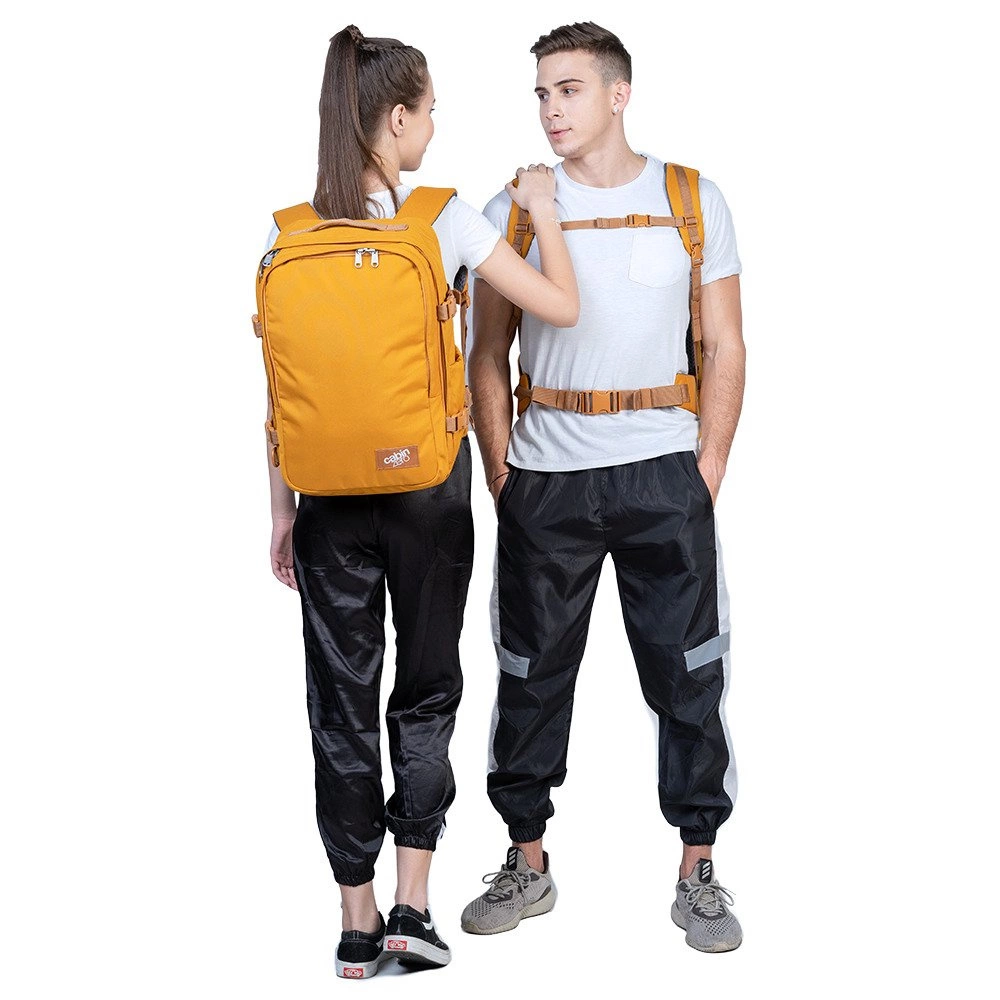 CabinZero Cabin Zero Classic Pro 32l - Kelioninis kuprinės-rankinės dėklas