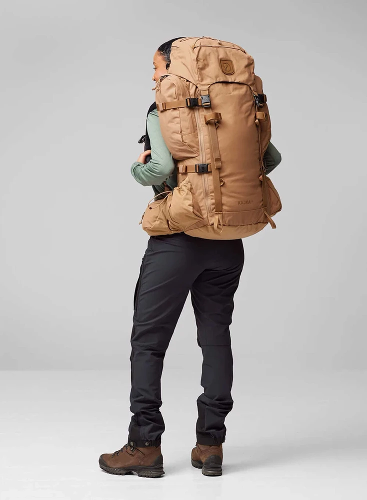 Kuprinė trekkingowy Fjallraven Kajka 55 - coal juodas dydis: s_m