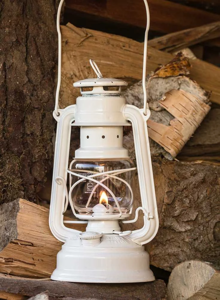 Žibalinė lempa Feuerhand Hurricane: Spalva - Pure Baltas