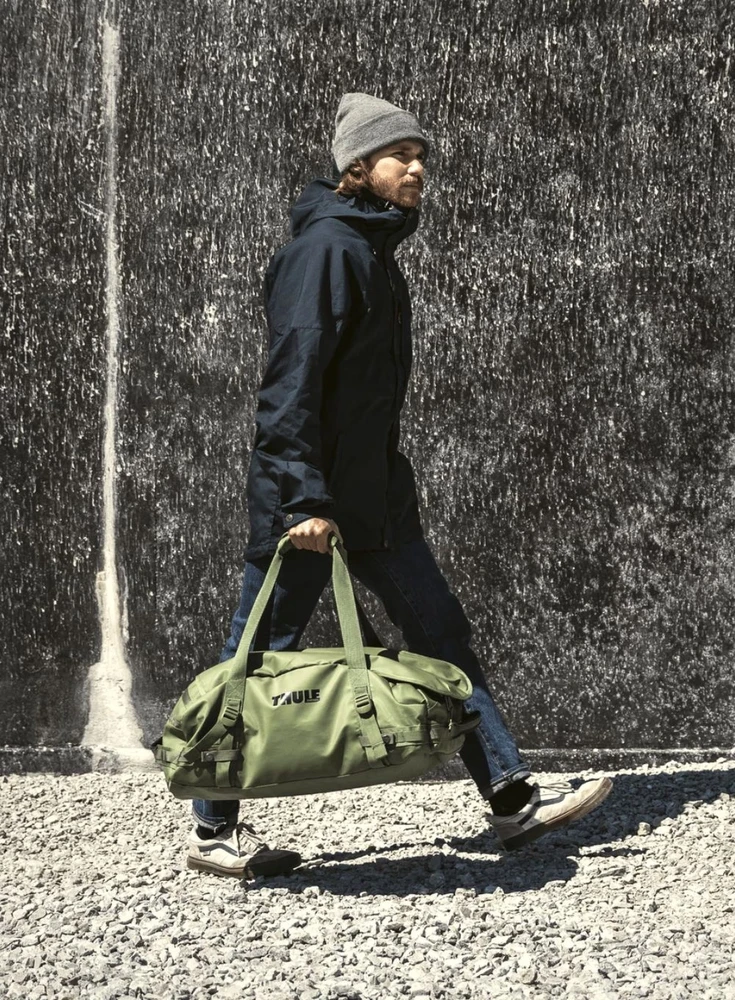 Thule | Chasm | 70L Bag | Duffel | Olivine | Atsparus vandeniui