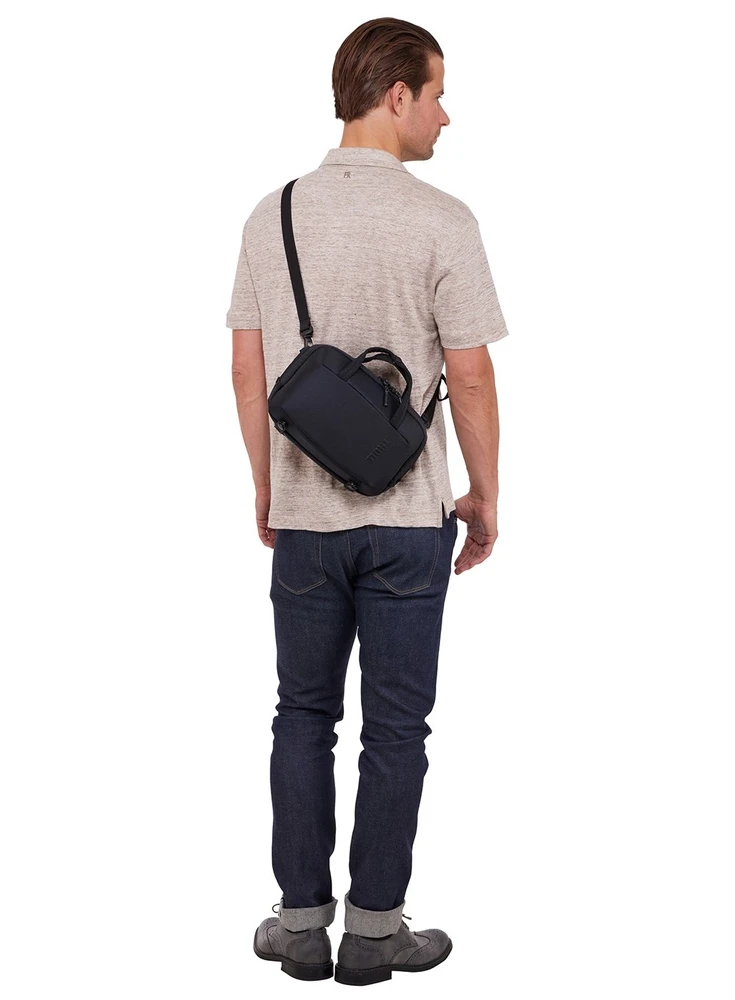 Thule | Subterra 2 | Bag, 5L | Crossbody | Juodas