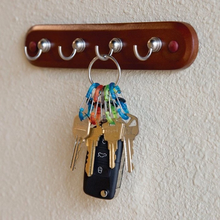 Raktų juosta Nite Ize KeyRing + 5x mikro karabinų skaidrus spalvų derinys (KRGP- 11- R3)