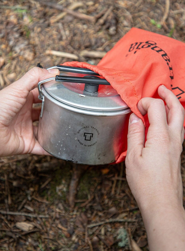 TRANGIA T-CUP Juodas WITH LID