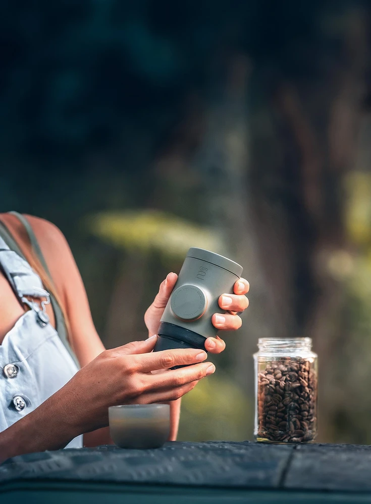 Wacaco Minipresso GR2 nešiojamas espresso aparatas maltai kavai, alyvuogių spalvos