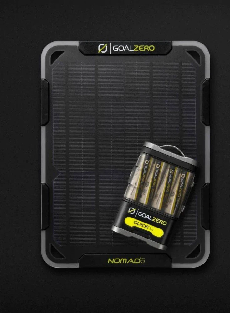Goalzero „Goal Zero GUIDE 12“ + „NOMAD 5“, juoda, žalia, skaitmeninis fotoaparatas, žibintuvėlis, mobilusis telefonas / išmanusis telefonas, planšetinis kompiuteris, CE, FCC, nikelio-metalo hidrido (NiMH), 2500 mAh, saulės energija varomas, USB