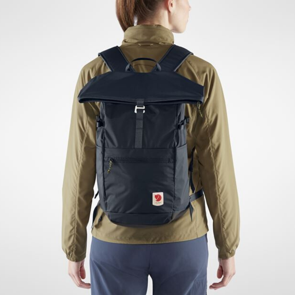 Carruzzo Fjällräven 23222-550 kuprinė Juoda Poliamidas