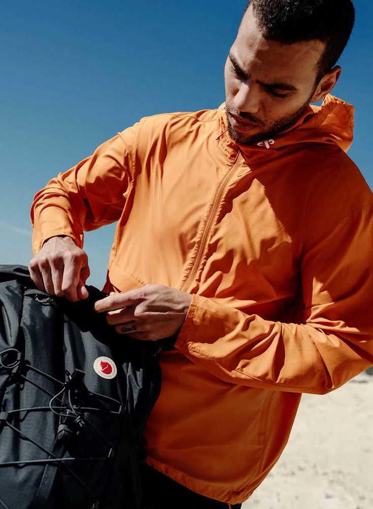 -universalus