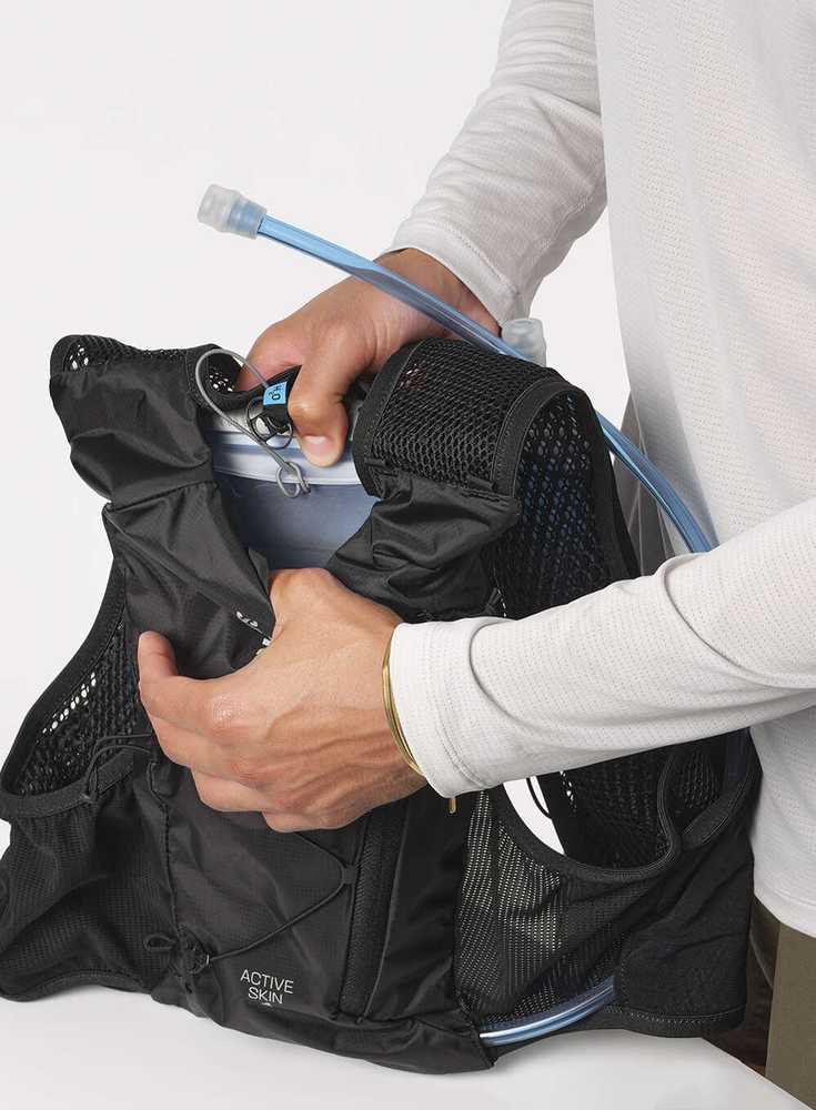 Salomon bėgimo liemenė Active Skin 4 unisex 4 l talpos ir gertuvėmis, žalia, M dydis