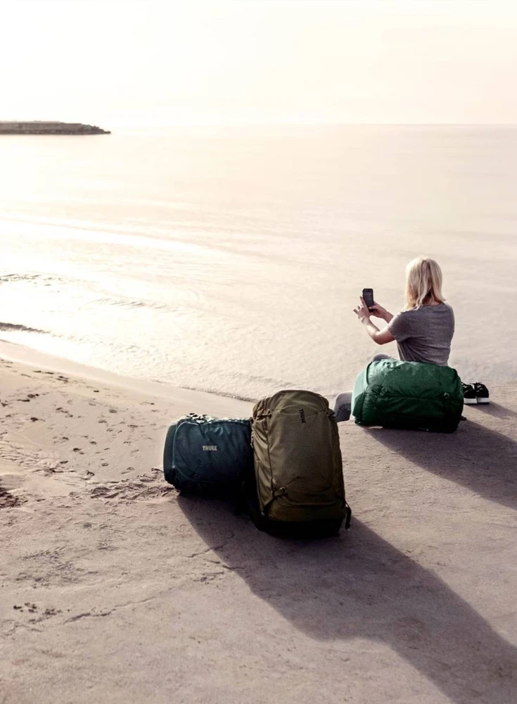 Thule | Landmark, 40 l | Kelioninė kuprinė | Tamsiausia Mėlyna