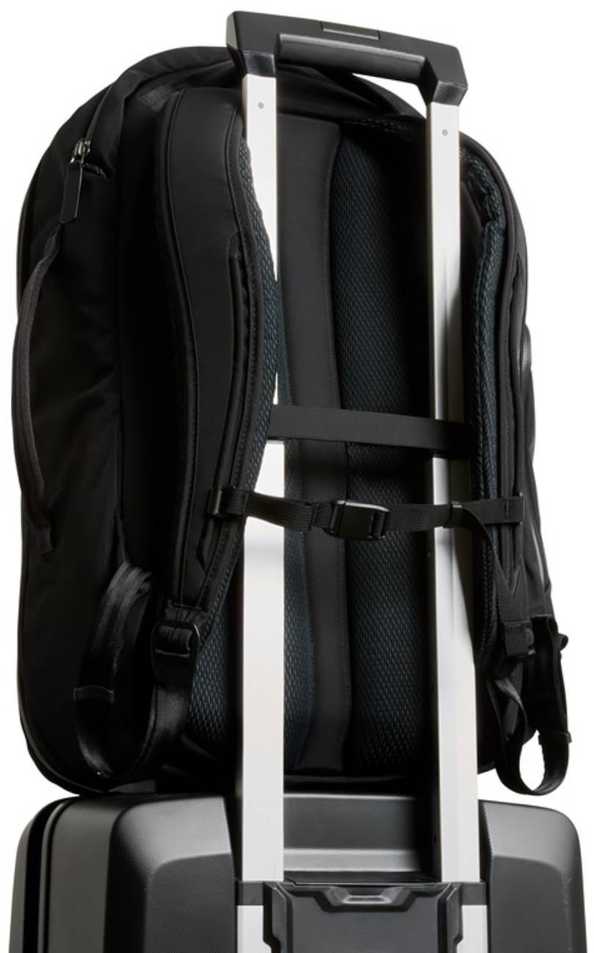 Bellroy Transit Travel Pack Pro 38L juodas