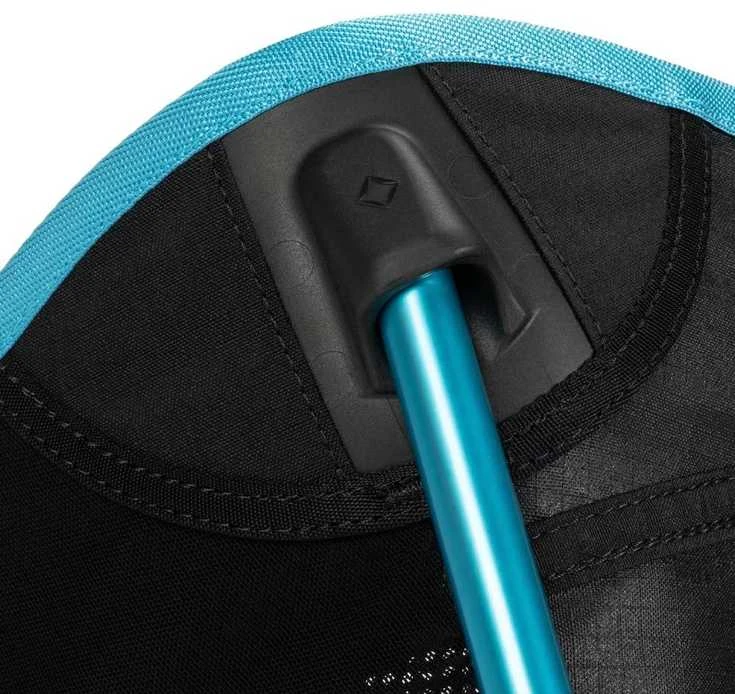 Helinox Chair One Highback (RE) 4 kojų stovyklavimo kėdė, juoda, mėlyna