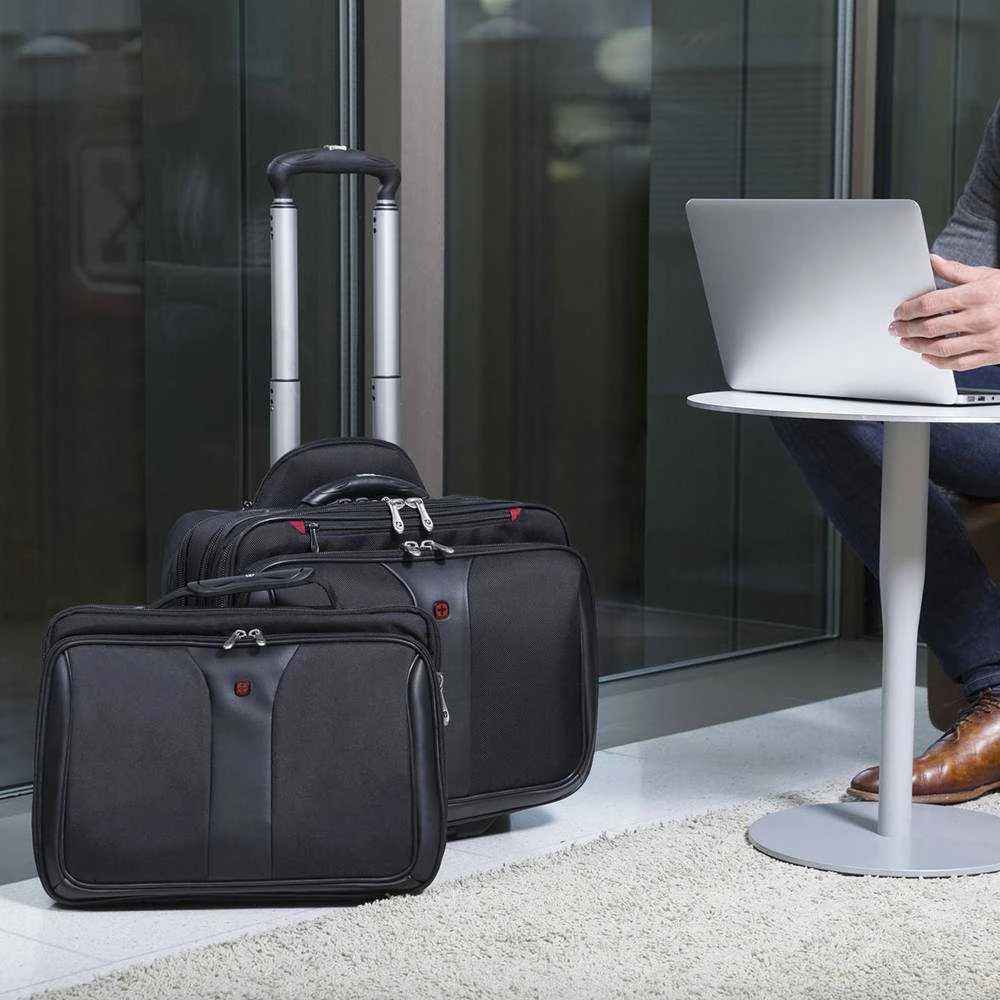 Bag for laptop WENGER patriot 600662 (17 ", juodos spalvos)