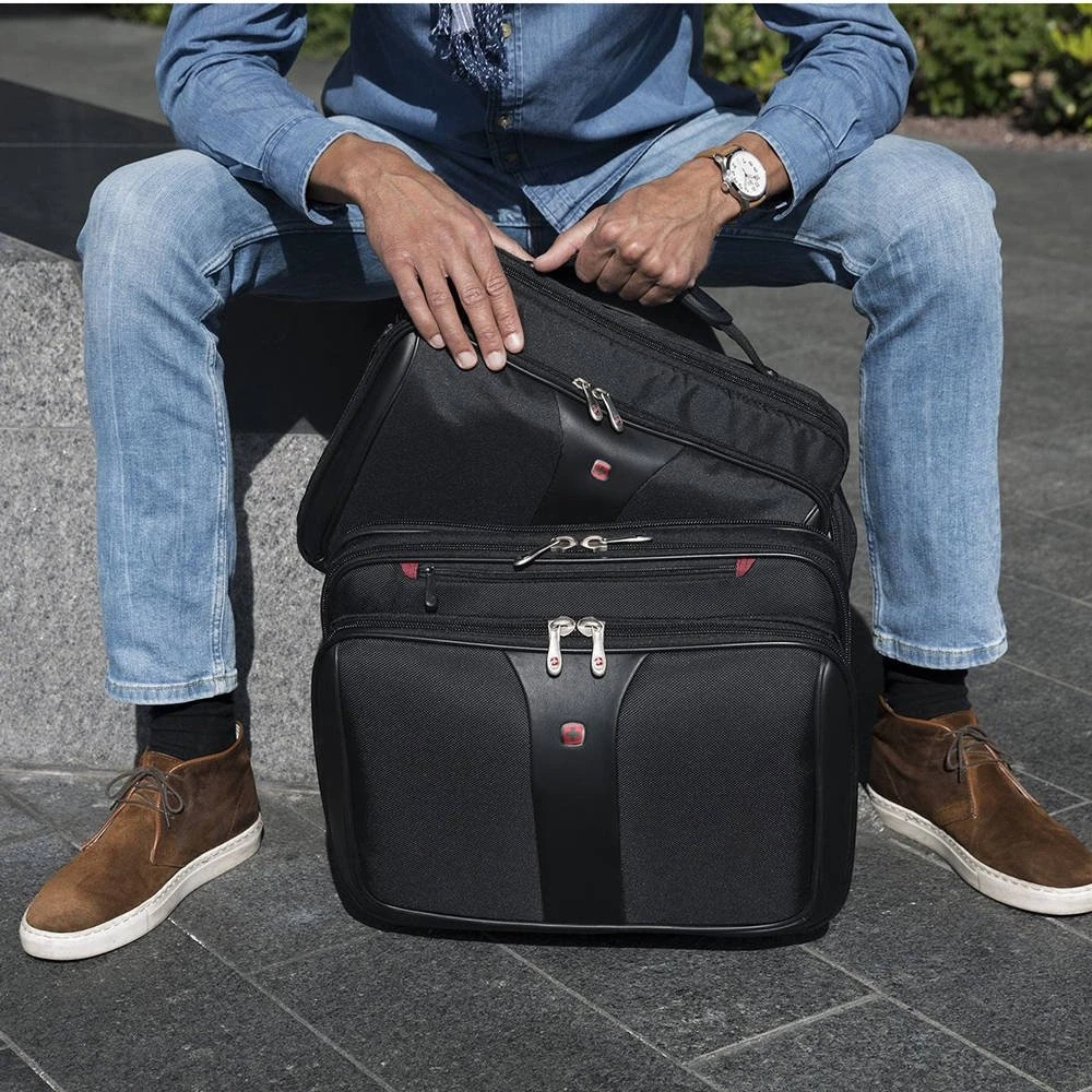 Bag for laptop WENGER patriot 600662 (17 ", juodos spalvos)