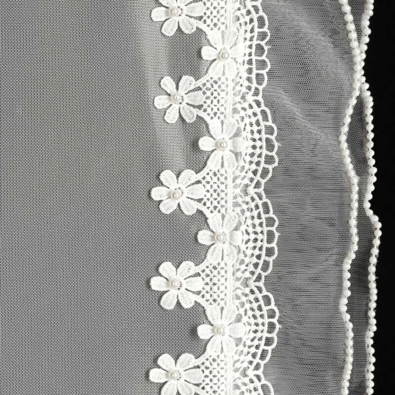Eurofirany Balta poliesterio užuolaida, 140x270 cm, paruošta kabinimui su apsiuvu ir laikikliu, šviesą sklaidanti tekstūra, moderniam ir klasikiniam interjerui, dieninė užuolaida svetainei