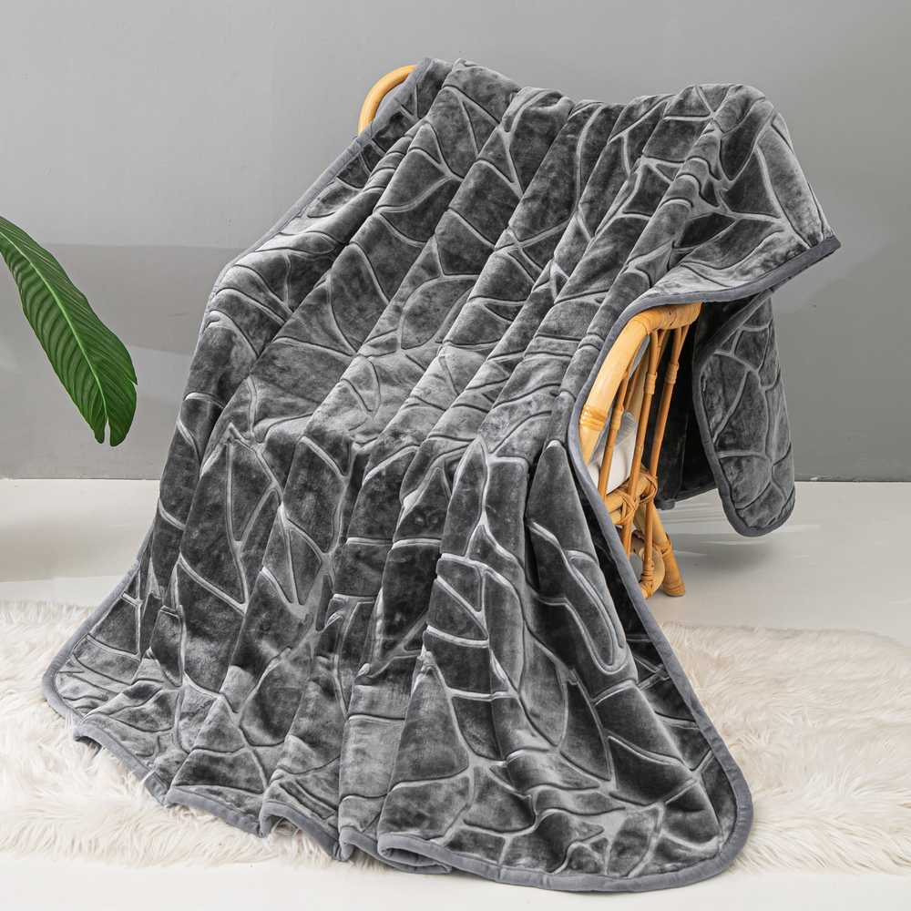 Akrilinis pledas 200x220 cm, reljefinis lapų raštas, storas šiltas užtiesalas, dekoratyvinė lovatiesė, minkštas poliesterio akrilo mišinys, namų tekstilė